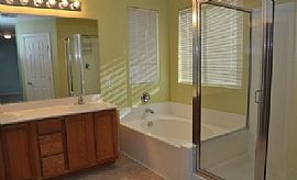  Huge and Spacious 3 Bedroom 3bath Home! in Las Vegas, NV (Photo 7 of 11)