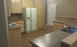 This 3 Bedroom, 2 Bath Home in Fayetteville, AR (Photo 7 of 7)
