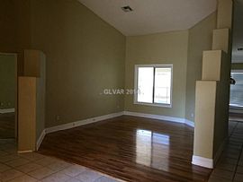 4 Bedrooms and 2.5 Bathrooms Great Appliances  in Las Vegas, NV (Photo 2 of 8)