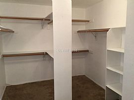 4 Bedrooms and 2.5 Bathrooms Great Appliances  in Las Vegas, NV (Photo 4 of 8)