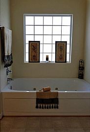 4 Bedroom in Virginia Beach in Virginia Beach, VA (Photo 3 of 6)