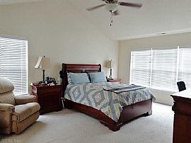 4 Bedroom in Virginia Beach in Virginia Beach, VA (Photo 5 of 6)