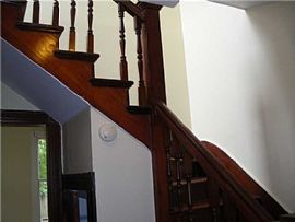   Wonderful 3bdrm 1.5bath in a Step to St Charles in New Orleans, LA (Photo 7 of 7)