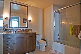 Modern 1 Bedroom Apartment in Nob Hill/downtown Sf in San Francisco, CA (Photo 8 of 8)