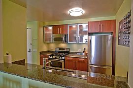 Beautiful 1 Bedroom Apartment in Playa Vista in Playa Vista, CA (Photo 5 of 10)