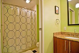 Beautiful 1 Bedroom Apartment in Playa Vista in Playa Vista, CA (Photo 7 of 10)