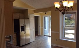 This Is a Rent a Dollhouse Single Family Home in Lexington, KY (Photo 3 of 7)