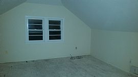 Franklin Square Duplex 1 Bedroom Apartment Waiting For You! ! in Franklin Square, NY (Photo 2 of 3)