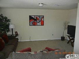  Christmas Offer in San Antonio 3bdrm 2.5bth in a Nice Neighboo in San Antonio, TX (Photo 4 of 7)