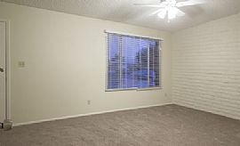   Wonderful 4bedrm 2bth in Nice Neighborhood in Tempe, AZ (Photo 3 of 9)