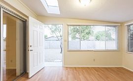   Wonderful 4bedrm 2bth in Nice Neighborhood in Tempe, AZ (Photo 8 of 9)