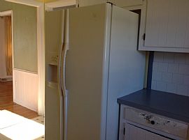 Spacious 3bed 2 Bath Home with Covered Porch, Patio, Fenced Bac in Virginia Beach, VA (Photo 9 of 12)