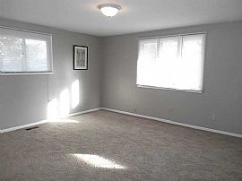 Move in Ready Brick 4br/2ba.  in Indianapolis, IN (Photo 3 of 4)
