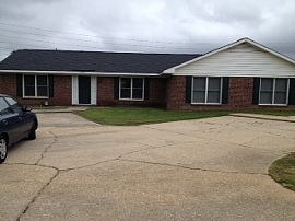 Devonwood Duplexes in Fayetteville, NC (Photo 4 of 4)