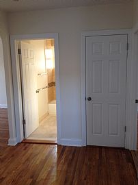 Sunny 2 Bedroom Apartment with Garage and Driveway in Ridgewood, NY (Photo 6 of 9)
