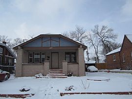 Available Now Large Kitchen with Dishwasher in Denver, CO