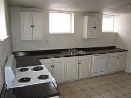 Available Now Large Kitchen with Dishwasher in Denver, CO (Photo 3 of 7)