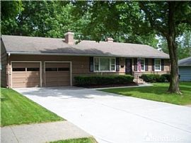  Newly Updated Home! Gorgeous Hardwood Floors Throughout in Kansas City, MO (Photo 2 of 8)