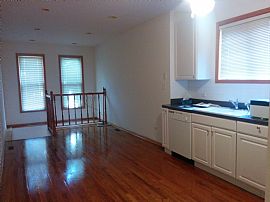  3 Br/3 En-Suite Ba Duplex Apt.-Lincoln Park/depaul Area in Chicago, IL (Photo 2 of 12)