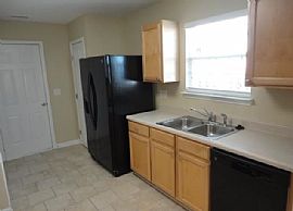 This Three Level Design Was Updated in Columbus, OH (Photo 2 of 6)