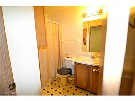 Move-In Ready, 3bed 3bath Home. in Columbus, OH (Photo 3 of 3)