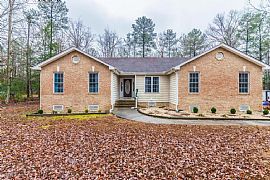 Contemporary Rancher Offers 2 Master Suites, in Richmond, VA