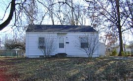 Three Bedroom Home in Collinsville, Close to Schnucks and Walma in Collinsville, IL