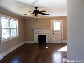 Gorgeous 3 Bedroom 2 Bath in Downtown Greenville in Greenville, SC (Photo 2 of 6)
