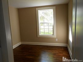 Gorgeous 3 Bedroom 2 Bath in Downtown Greenville in Greenville, SC (Photo 5 of 6)