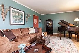  Adorable Pristine Brick/stucco Ranch in Columbus, OH (Photo 2 of 4)