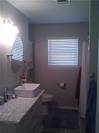 This Beautiful 3 Bedroom 2 Bath in Oklahoma City, OK (Photo 12 of 12)