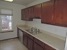 945 Twilight Drive in North Liberty, IA (Photo 5 of 9)