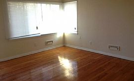 3 Bedroom and 2 Bathroom Home Available For Rent in South Holland, IL (Photo 3 of 10)