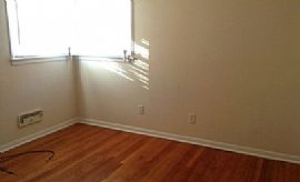 3 Bedroom and 2 Bathroom Home Available For Rent in South Holland, IL (Photo 6 of 10)