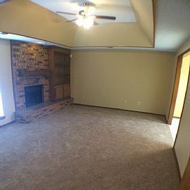 This Wonderful 3 Bed 2 Bath in Oklahoma City, OK (Photo 2 of 12)