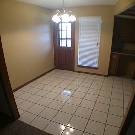 This Wonderful 3 Bed 2 Bath in Oklahoma City, OK (Photo 3 of 12)