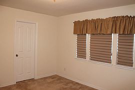 Executive 2-Story 4-Bedroom,2.5 Bath,3-Car Garage Home, Aurora in Aurora, CO (Photo 11 of 12)