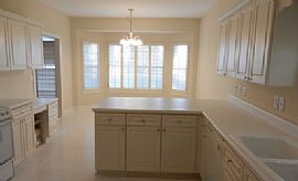 Really Spacious 3beds 2 Baths in a Great Location in Birmingham, AL (Photo 4 of 10)