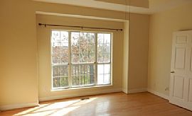 Really Spacious 3beds 2 Baths in a Great Location in Birmingham, AL (Photo 9 of 10)