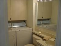 Totally Renovated Townhouse with Lakeview. New Ap.. in West Palm Beach, FL (Photo 3 of 10)