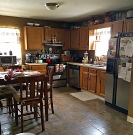 3 Bedroom Home Partly Furnished  in Rensselaer, NY (Photo 3 of 5)