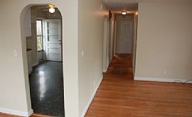 This Brick Ranch Style House Has 3 Bedrooms 1 1/2 Bath in Louisville, KY (Photo 3 of 11)