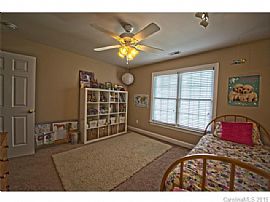 Immaculately Kept 2 Story Home in Charlotte, NC (Photo 6 of 6)