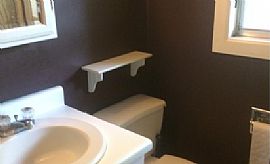 This Charming 3 Bedroom, 2 Bath Home Located Conveniently in Gainesville, FL (Photo 4 of 9)