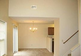 Specious 4bedrooms 2.5 Gear Baths Located in a Quite in Lexington, KY (Photo 2 of 12)