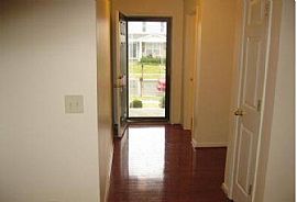 Specious 4bedrooms 2.5 Gear Baths Located in a Quite in Lexington, KY (Photo 3 of 12)