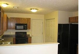 Specious 4bedrooms 2.5 Gear Baths Located in a Quite in Lexington, KY (Photo 5 of 12)
