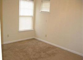 Specious 4bedrooms 2.5 Gear Baths Located in a Quite in Lexington, KY (Photo 7 of 12)