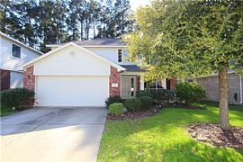 Great 4 Bedroom 2.5 Bath Home with New Carpet in Katy, TX