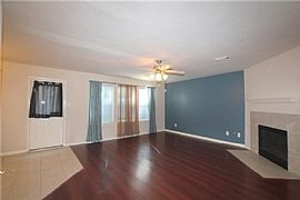 Great 4 Bedroom 2.5 Bath Home with New Carpet in Katy, TX (Photo 2 of 11)